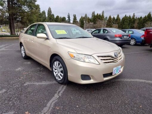 2013 TOYOTA CAMRY