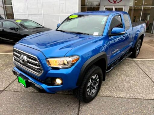 2017 TOYOTA TACOMA