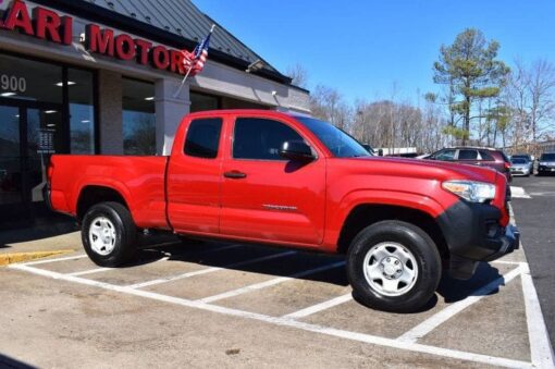 2017 TOYOTA TACOMA