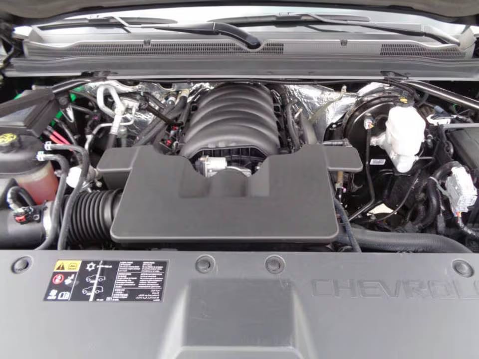 2015 Chevrolet Suburban for Sale – Full-Size SUV with Power, Space & Family Comfort - Image 5