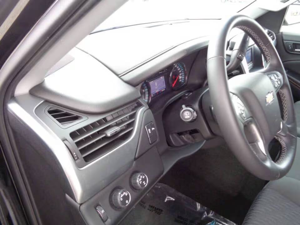 2015 Chevrolet Suburban for Sale – Full-Size SUV with Power, Space & Family Comfort - Image 8